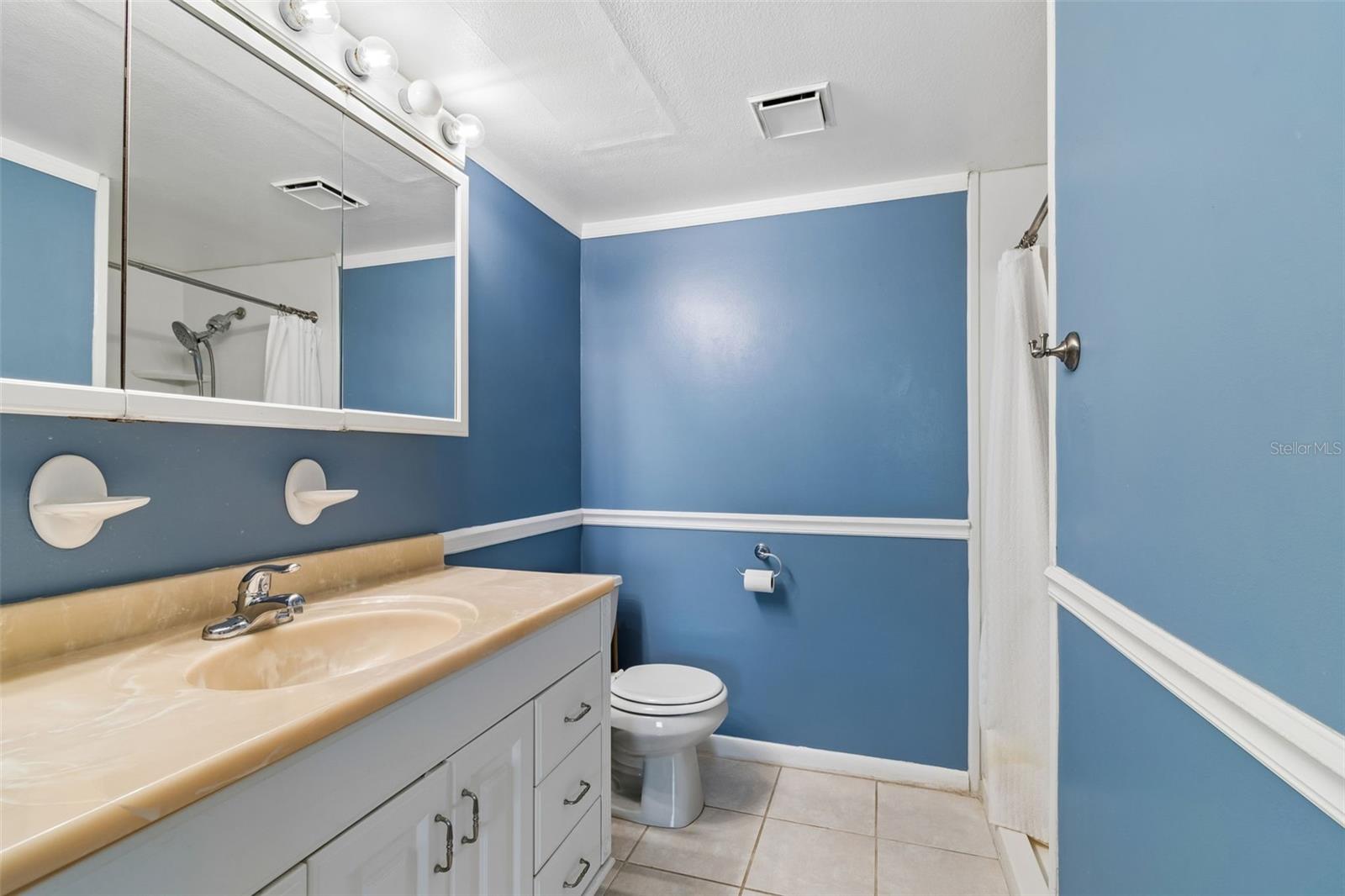 OAKHURST GARDEN APTS CONDO - Residential