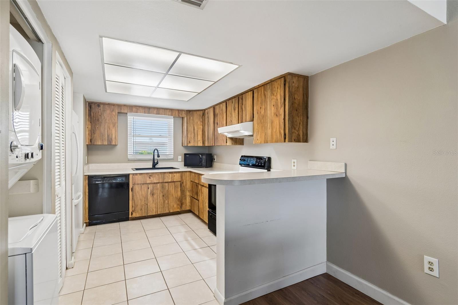 OAKHURST GARDEN APTS CONDO - Residential