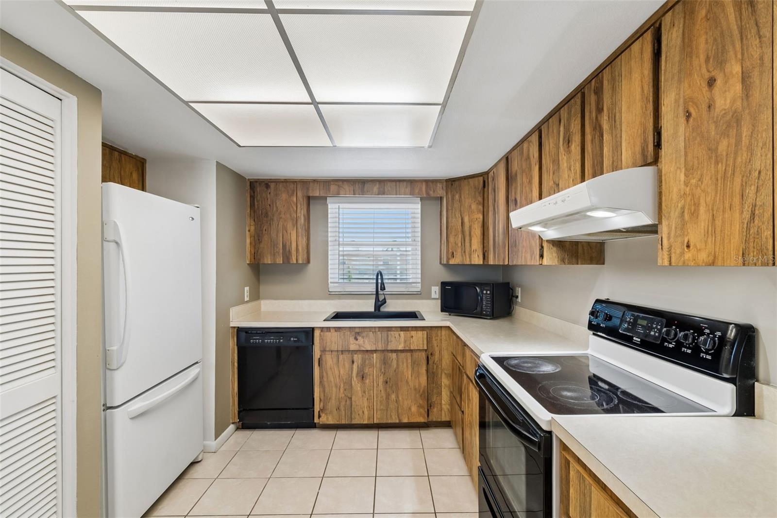 OAKHURST GARDEN APTS CONDO - Residential