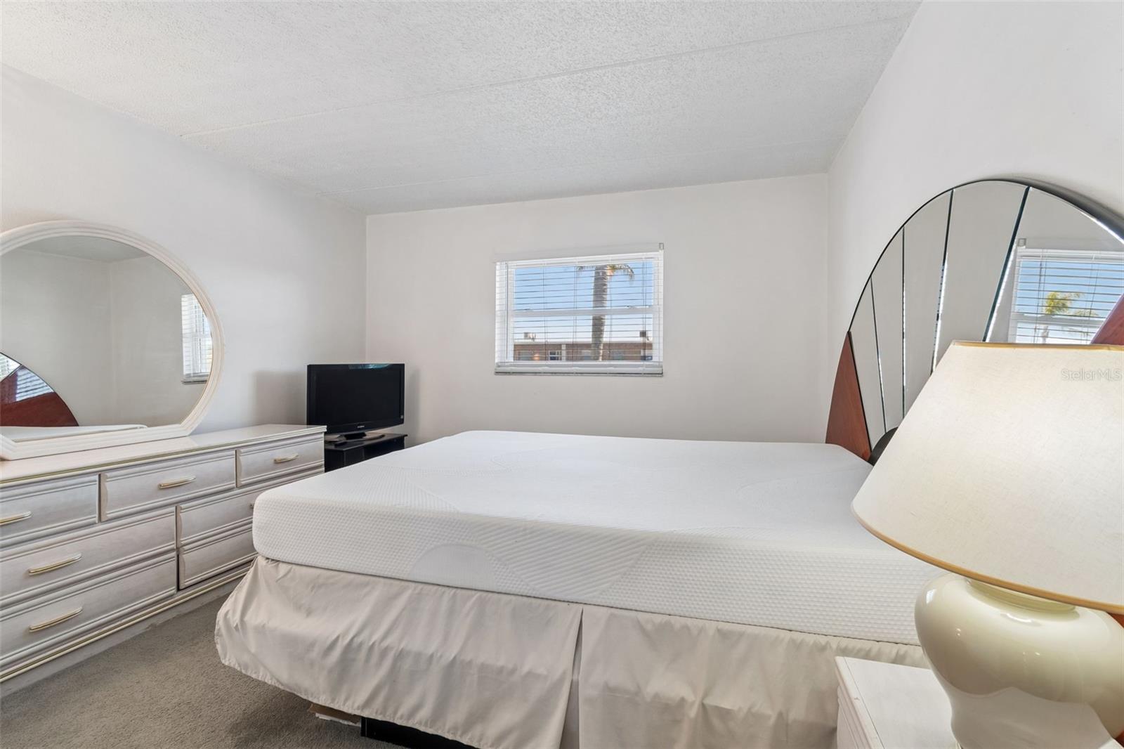 OAKHURST GARDEN APTS CONDO - Residential