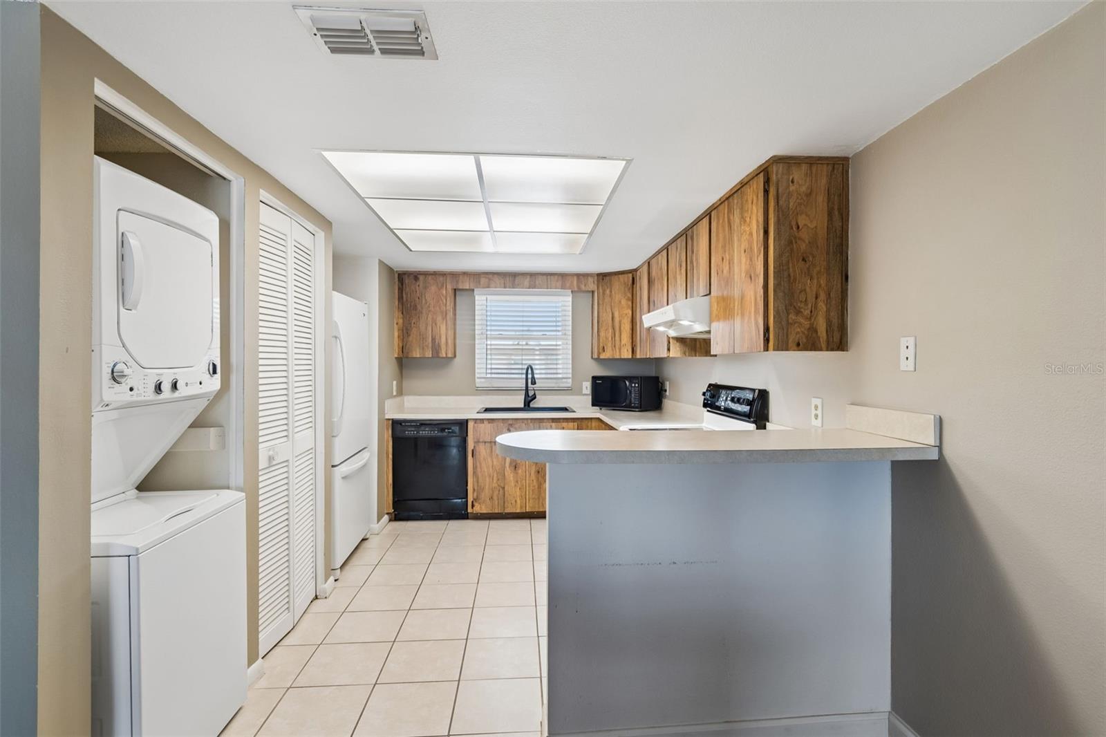 OAKHURST GARDEN APTS CONDO - Residential