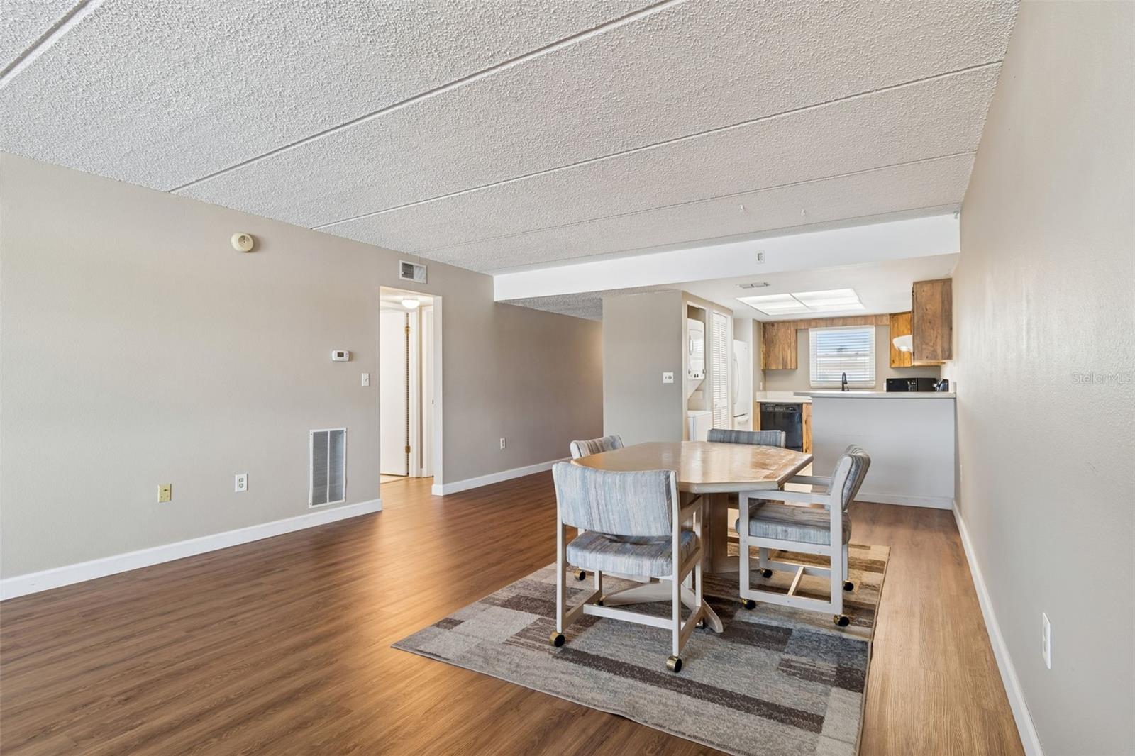 OAKHURST GARDEN APTS CONDO - Residential