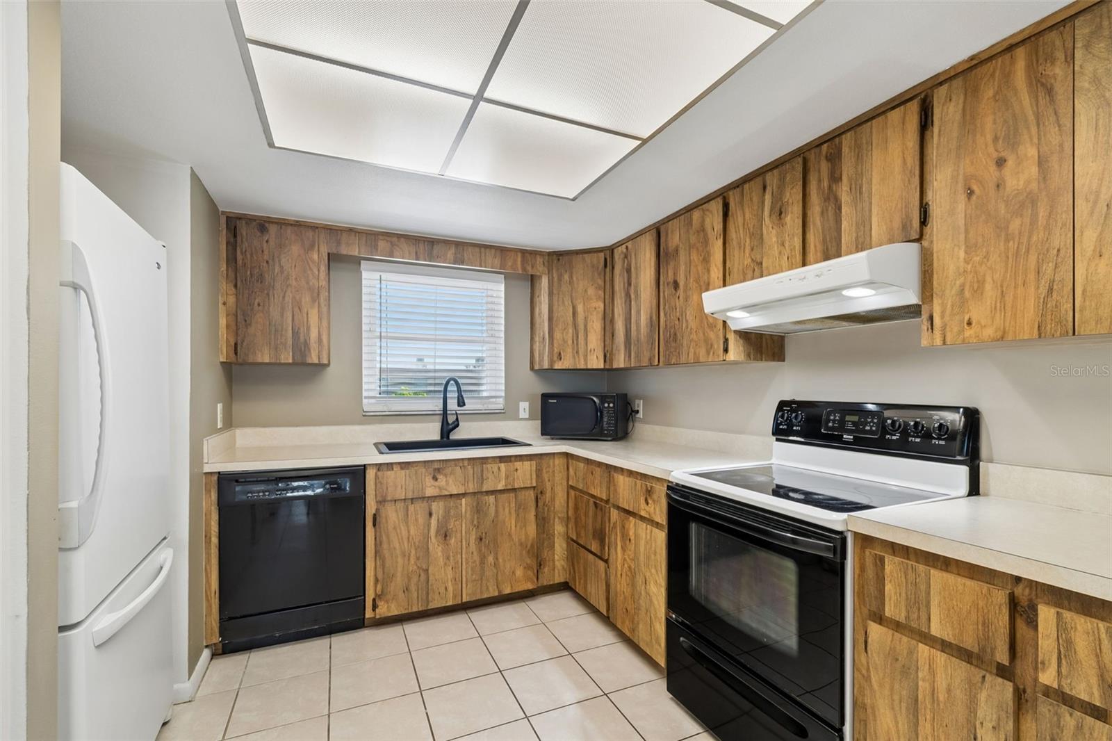 OAKHURST GARDEN APTS CONDO - Residential