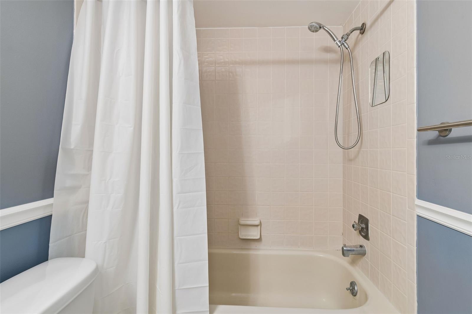 OAKHURST GARDEN APTS CONDO - Residential