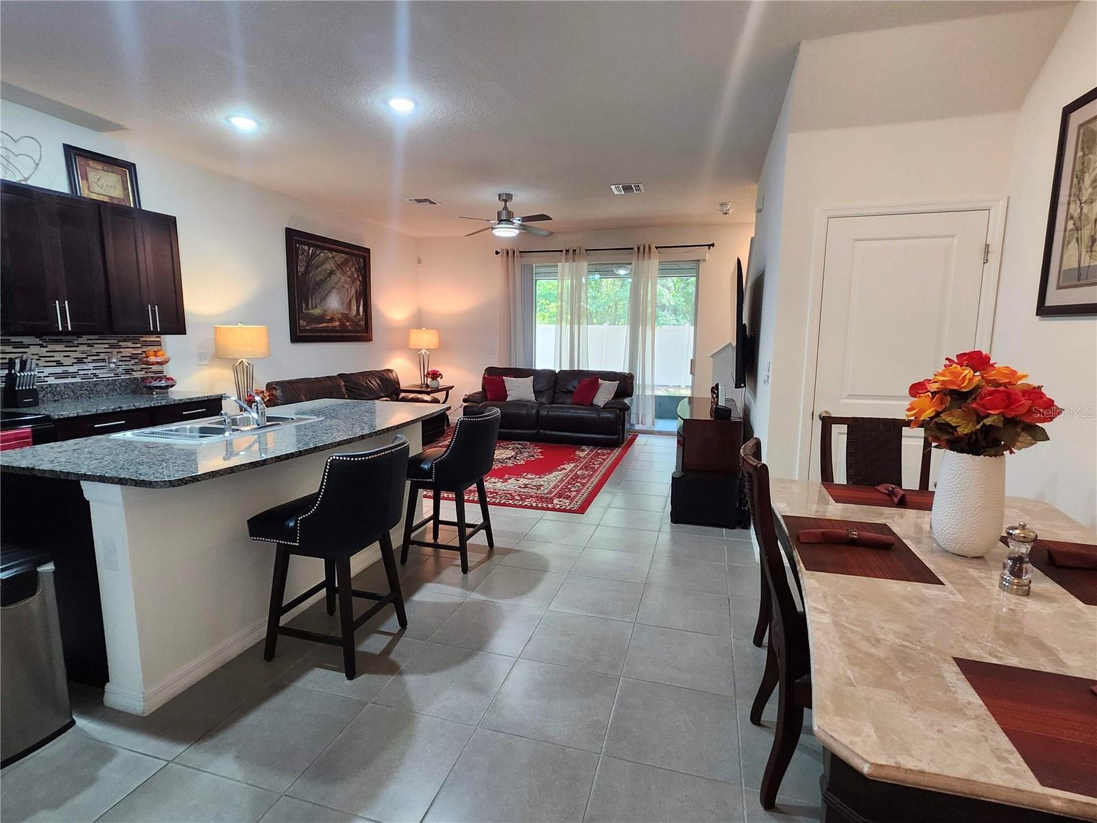 DISTRICT/BLOOMINGDALE - Residential