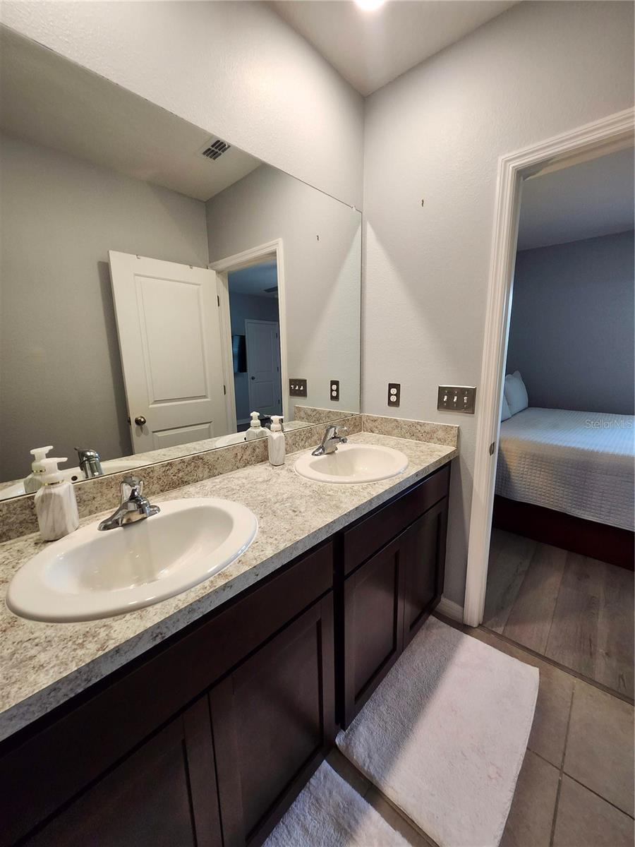 DISTRICT/BLOOMINGDALE - Residential