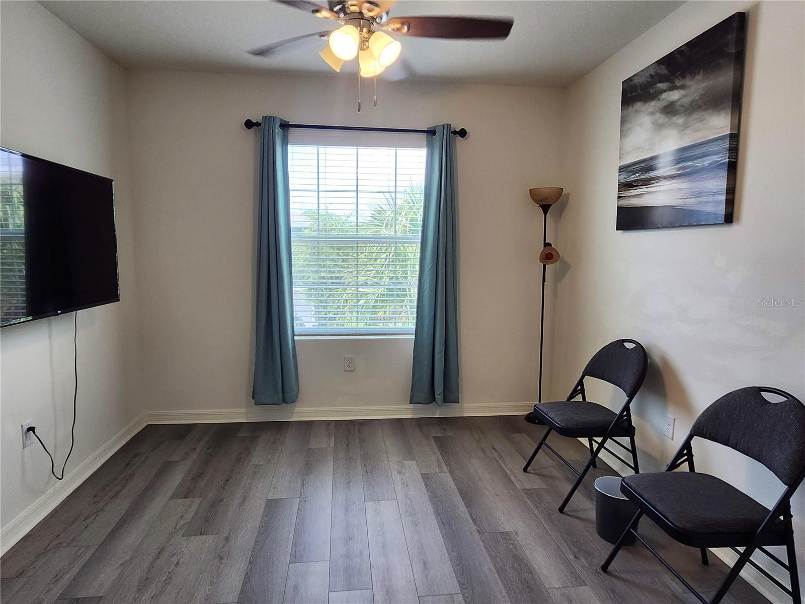 DISTRICT/BLOOMINGDALE - Residential