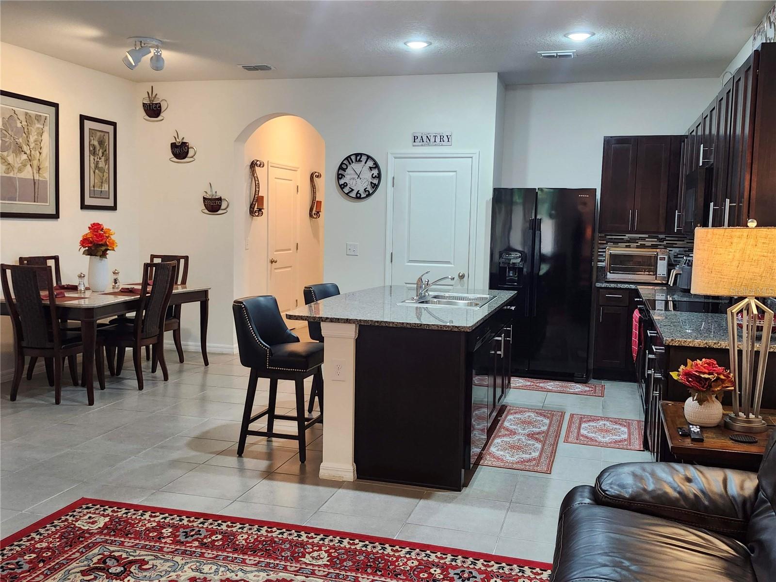 DISTRICT/BLOOMINGDALE - Residential