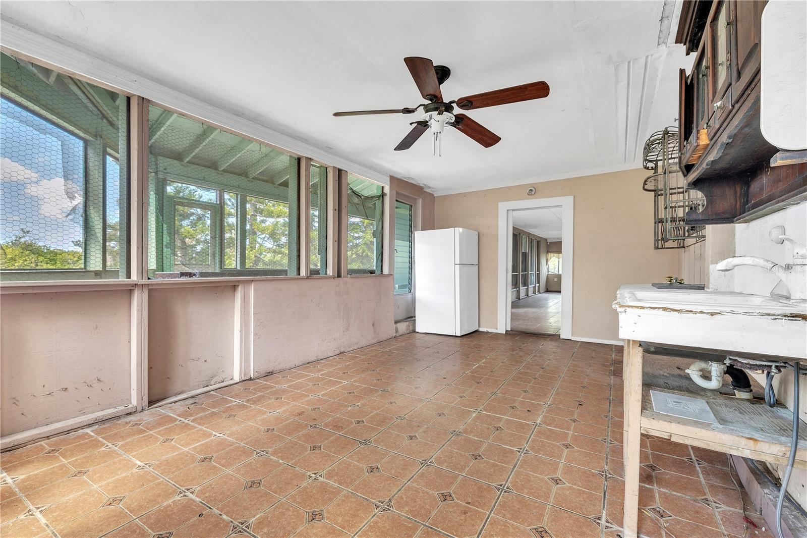 WARM MINERAL SPGS - Residential