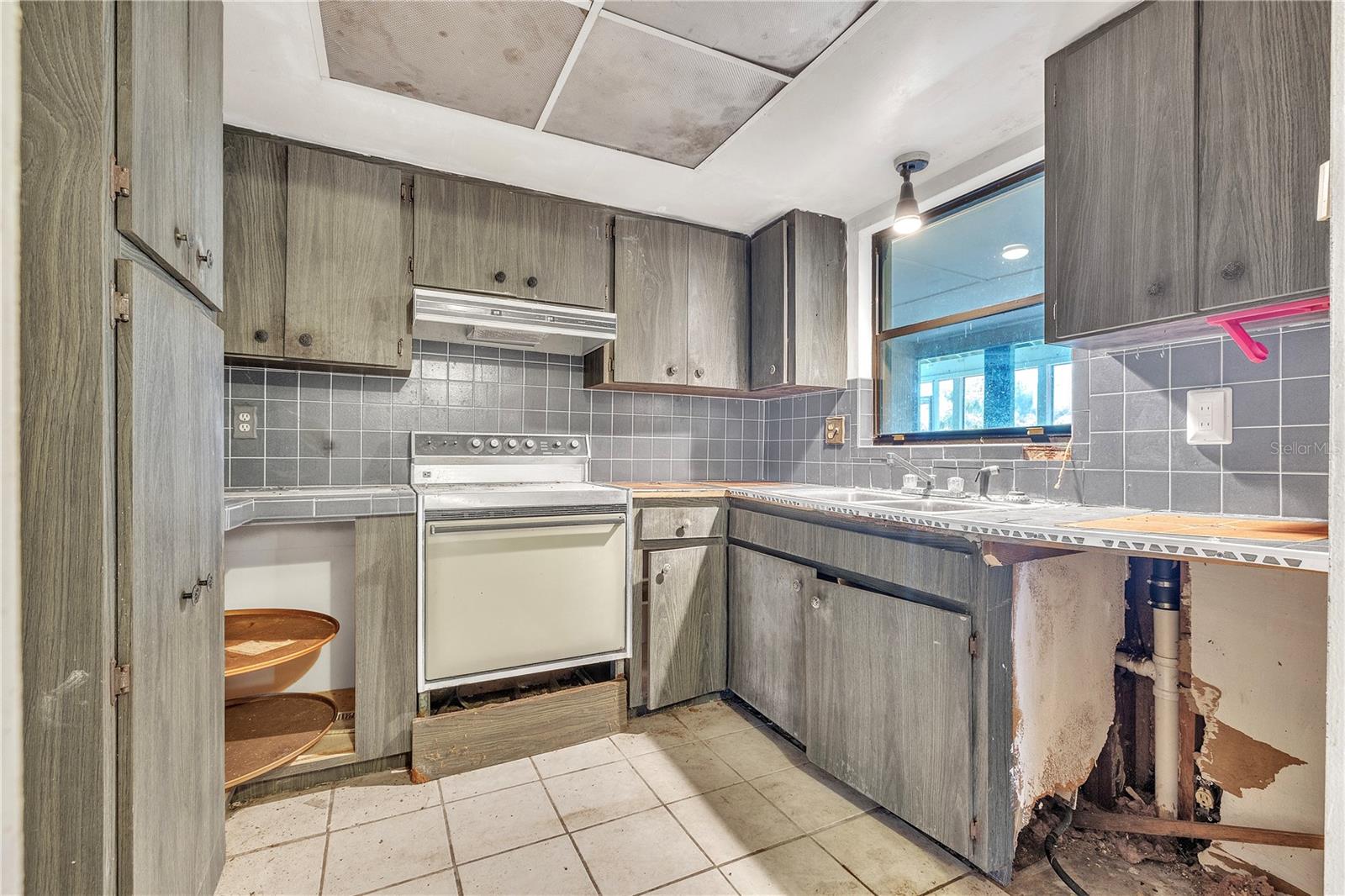 WARM MINERAL SPGS - Residential