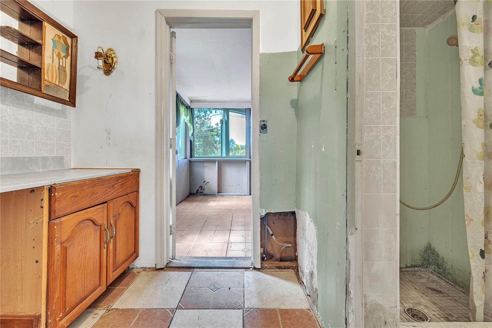 WARM MINERAL SPGS - Residential