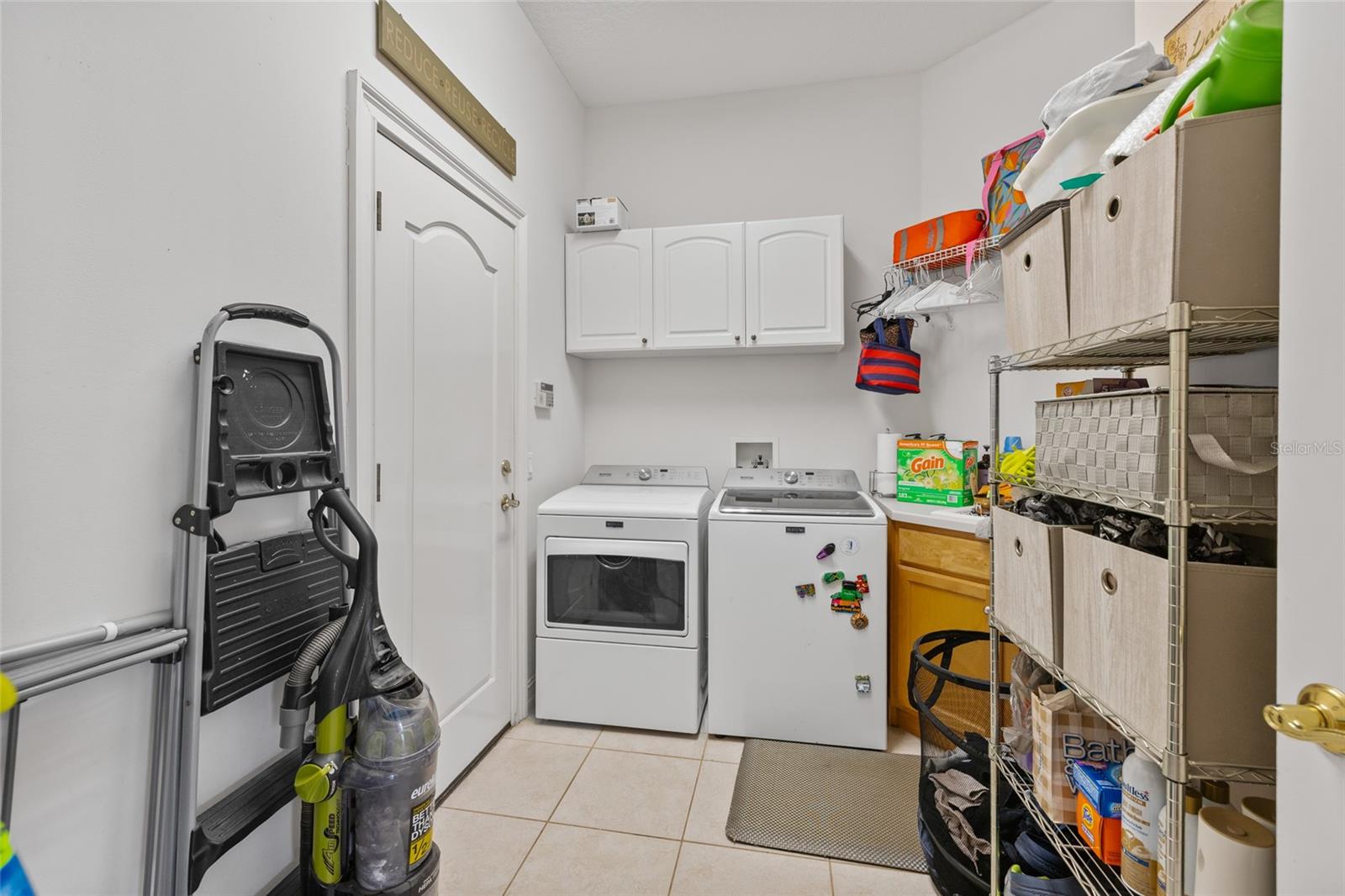 PELICAN BAY ESTATES AT SKIMMER POINT PH I - Residential