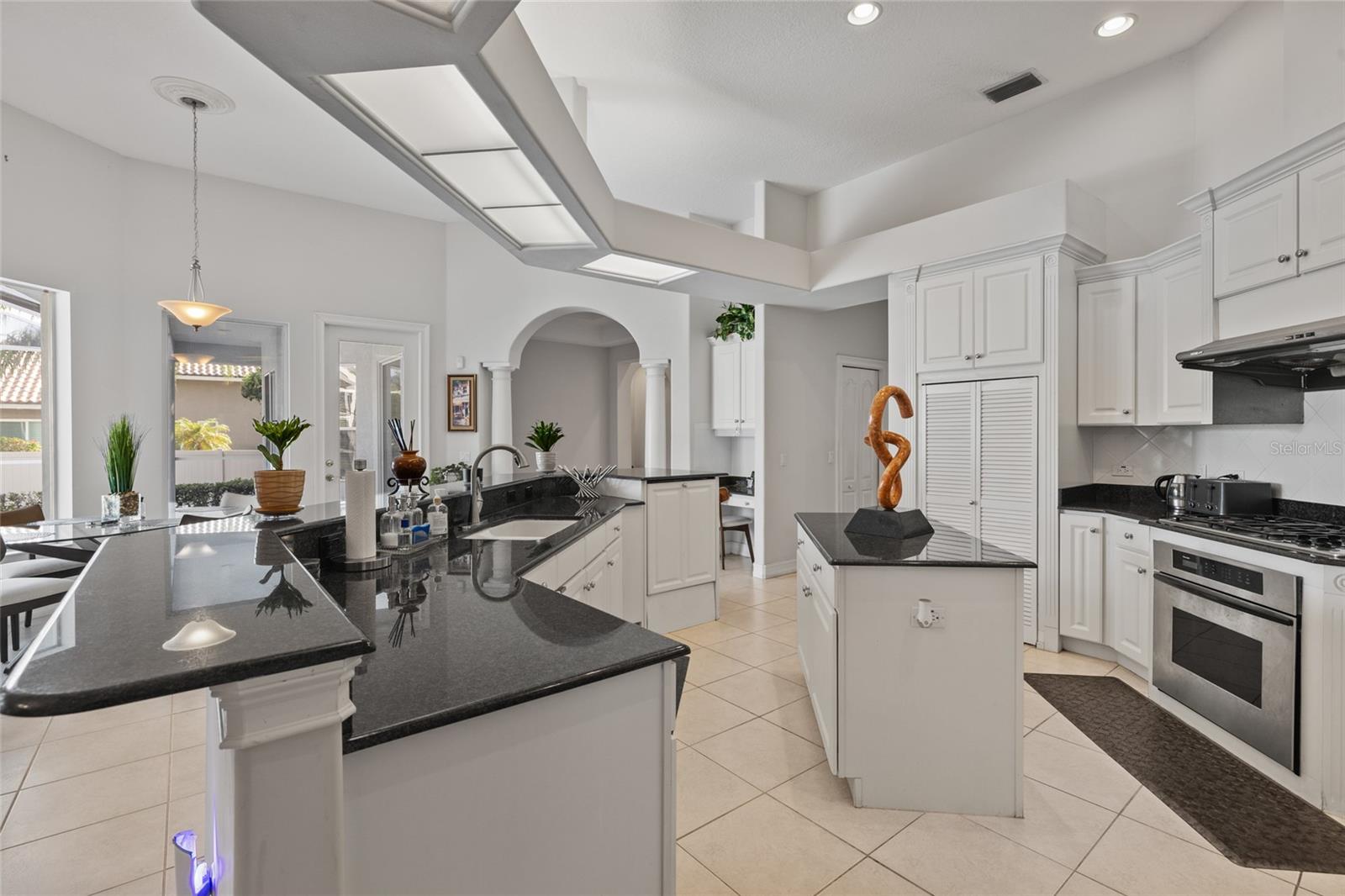 PELICAN BAY ESTATES AT SKIMMER POINT PH I - Residential