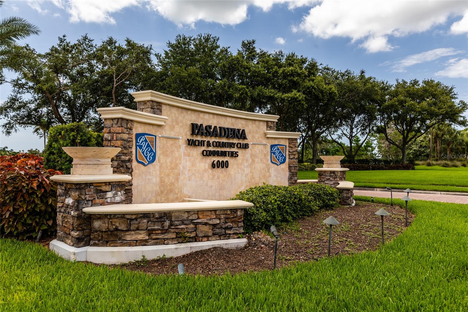 PELICAN BAY ESTATES AT SKIMMER POINT PH I - Residential