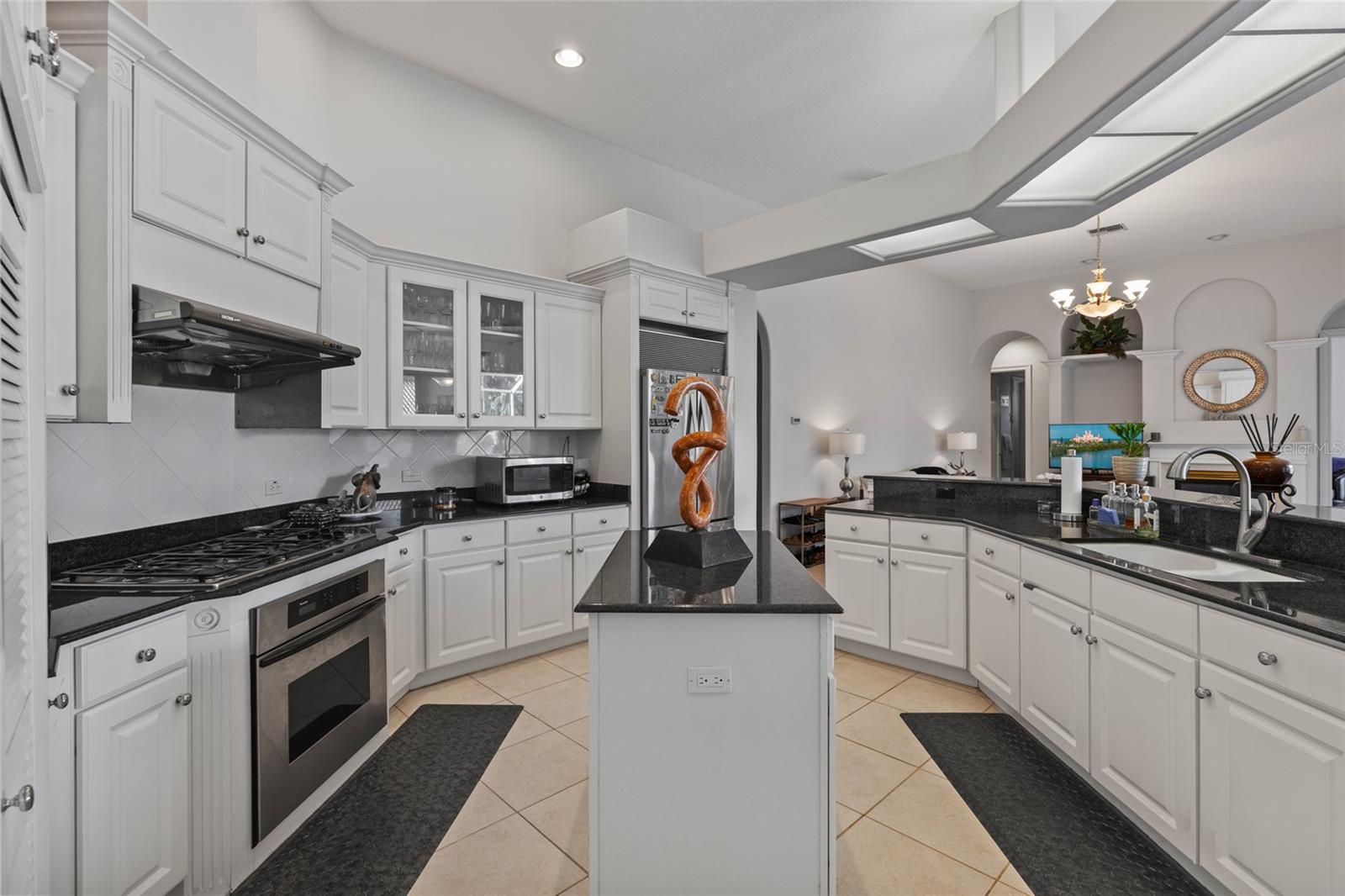 PELICAN BAY ESTATES AT SKIMMER POINT PH I - Residential