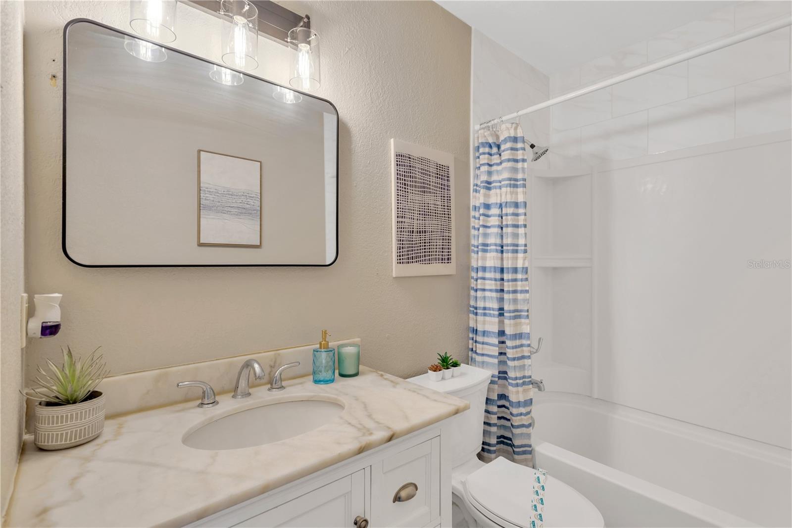 CRESCENT PARK - Residential