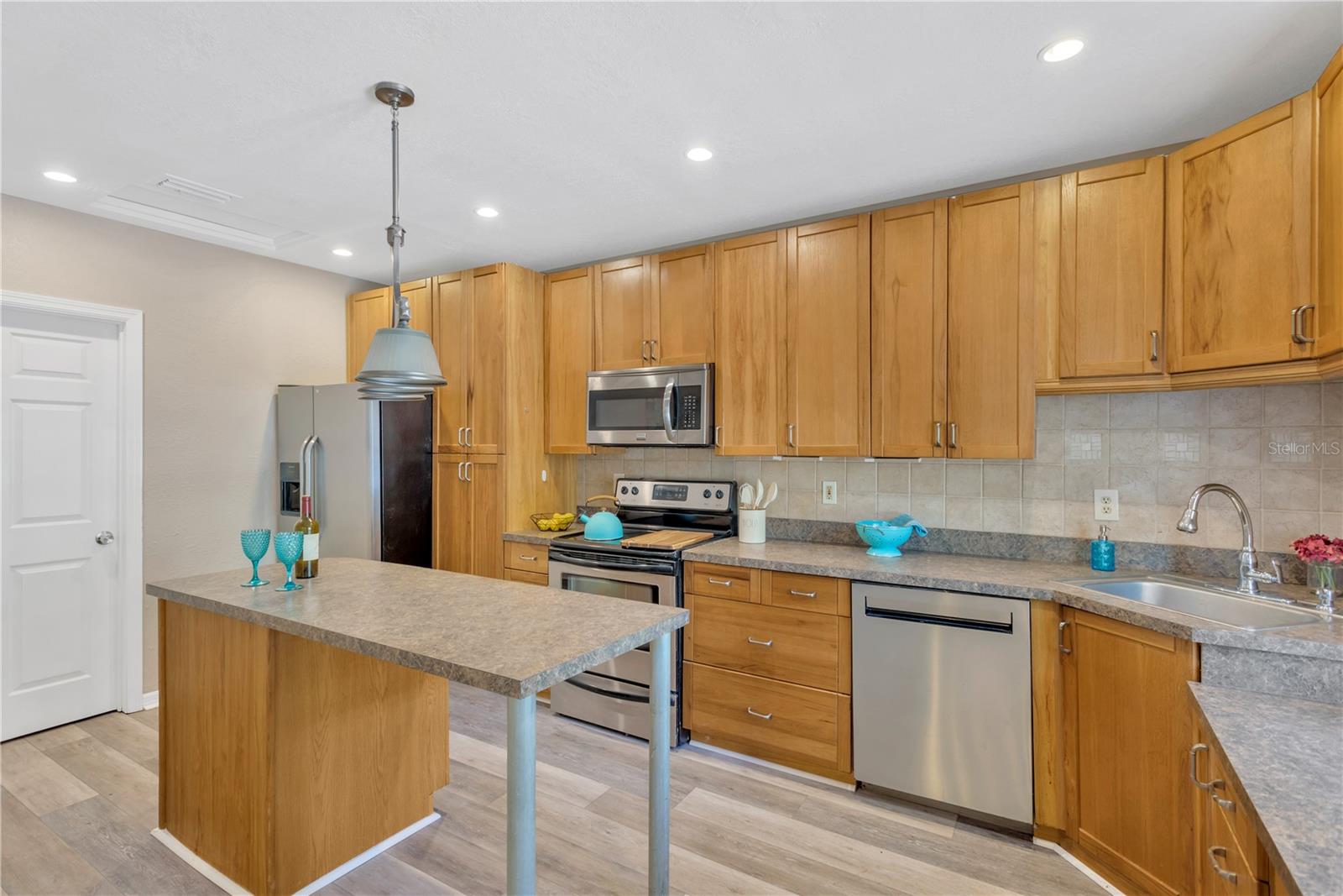 CRESCENT PARK - Residential