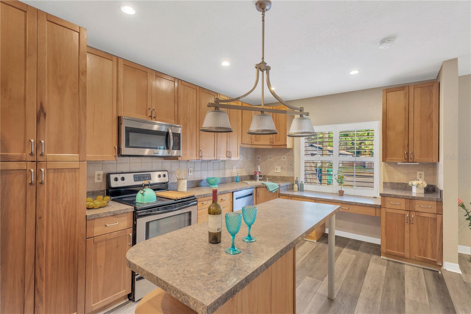 6509 S ENGLEWOOD AVENUE