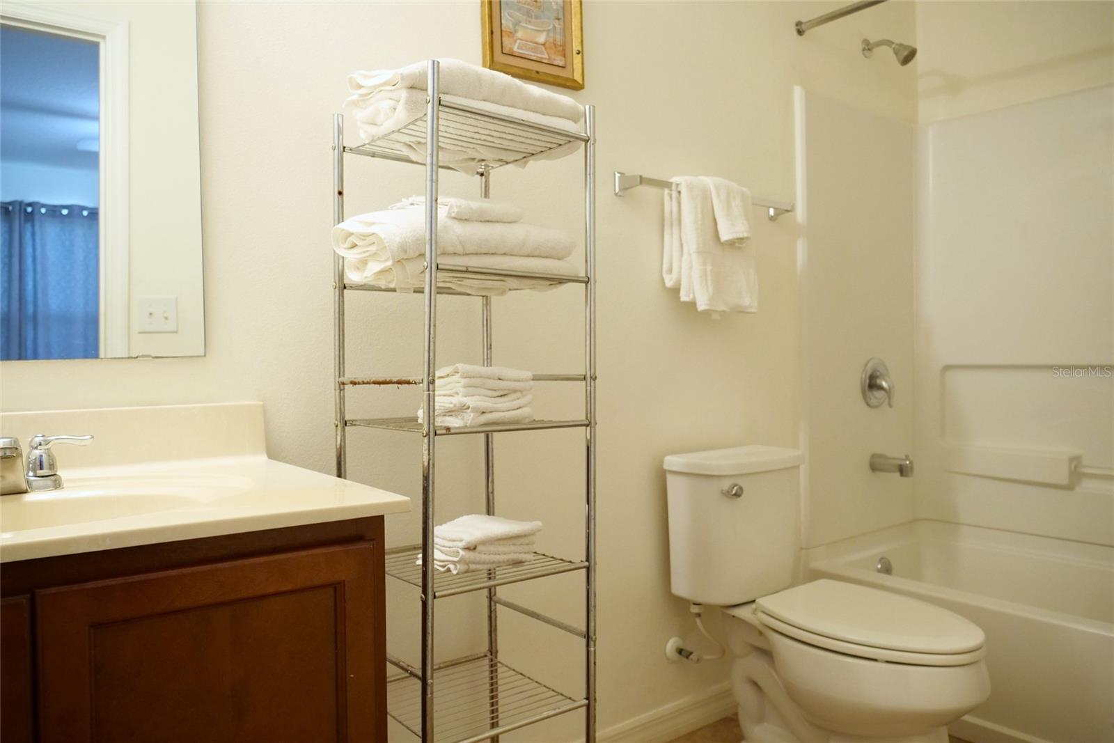 COMPASS BAY UNIT 3 - Residential Lease