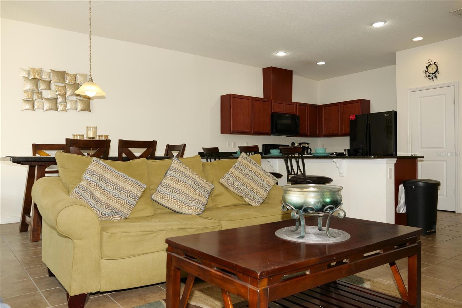 COMPASS BAY UNIT 3 - Residential Lease