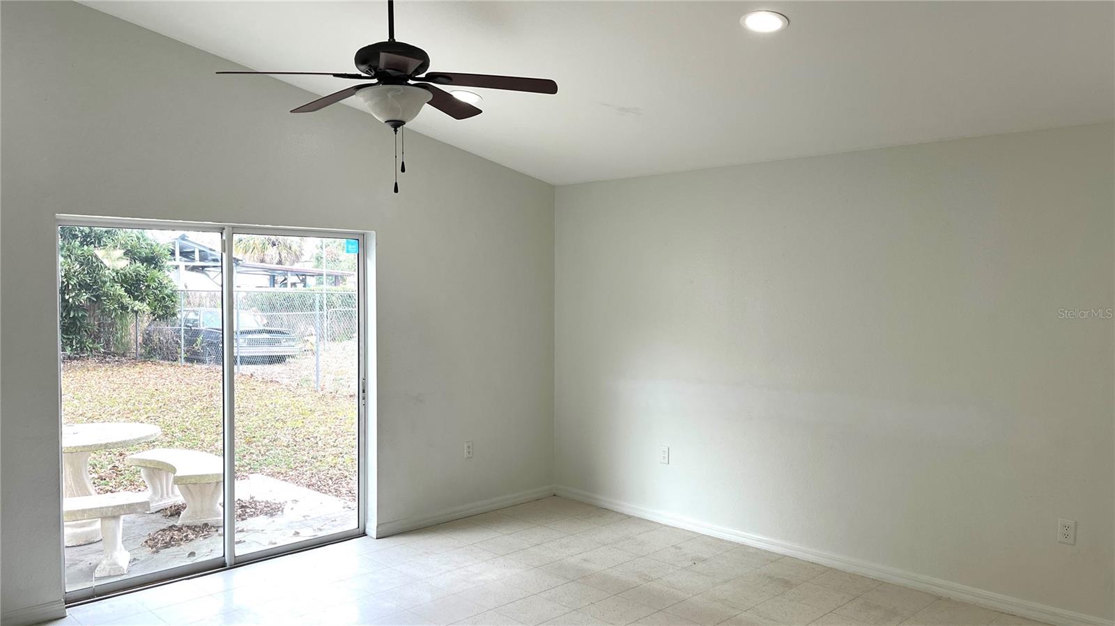 LAKE PARKER TERRACE SUB - Residential Lease