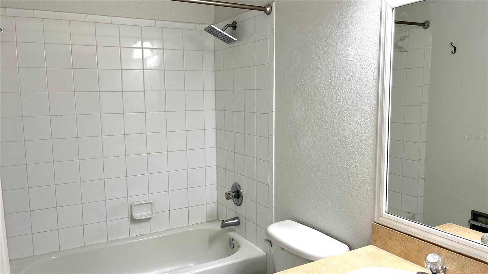 LAKE PARKER TERRACE SUB - Residential Lease