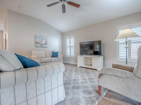 Tiny photo for 17101 SE 94th Berrien Court, The Villages, FL 32162 (MLS # G5106034)