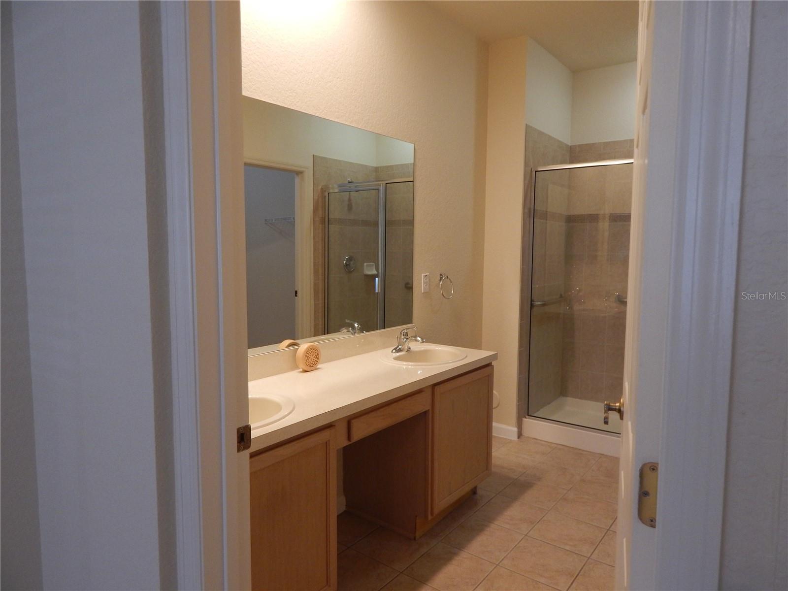 FLORA RIDGE CONDO PH 3 BLDG 6 - Residential