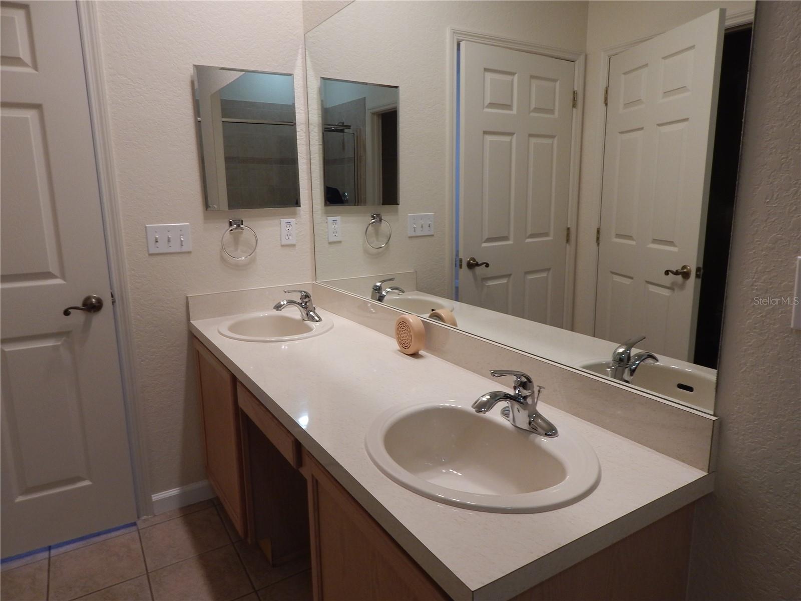 FLORA RIDGE CONDO PH 3 BLDG 6 - Residential