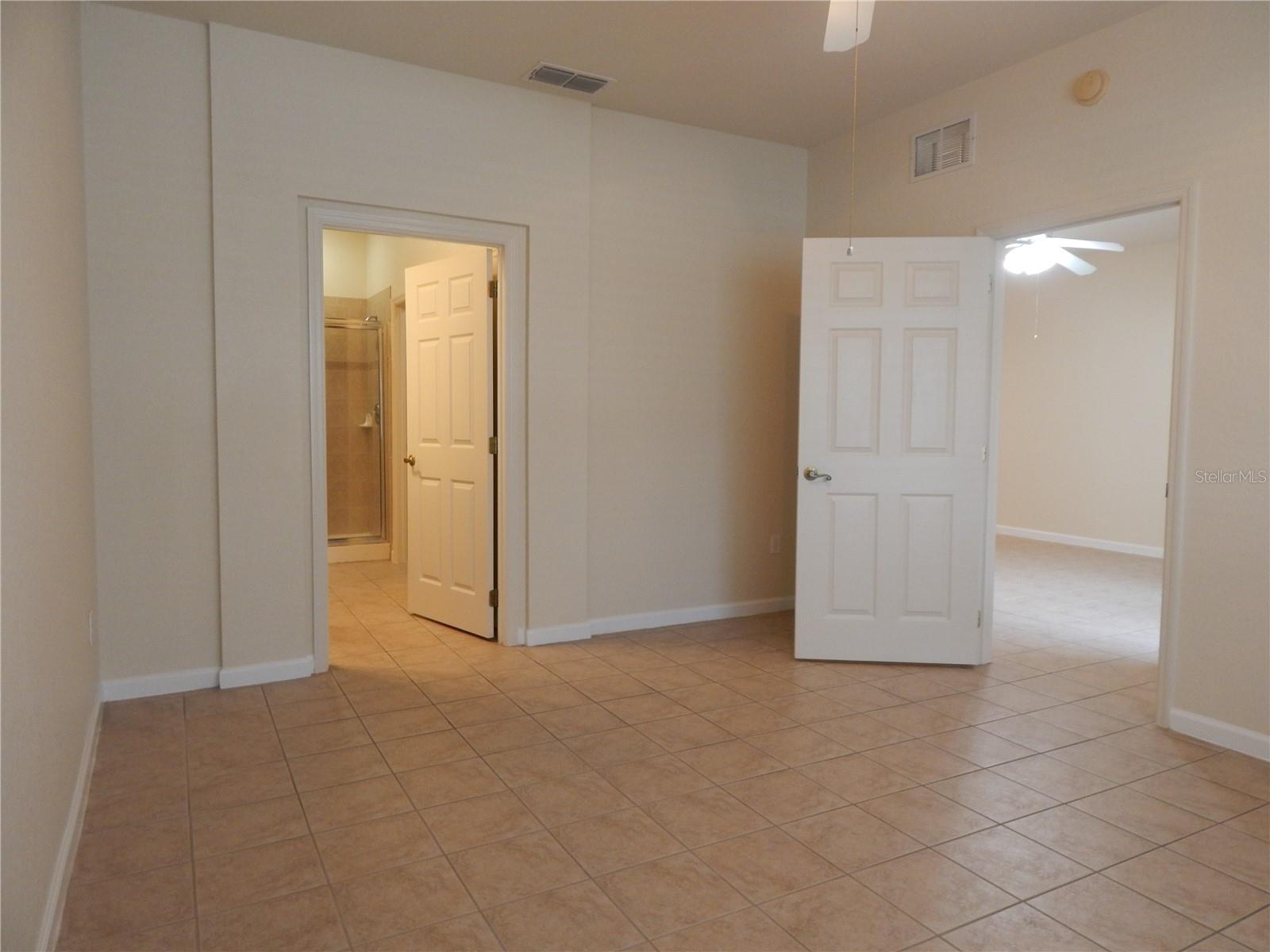 FLORA RIDGE CONDO PH 3 BLDG 6 - Residential