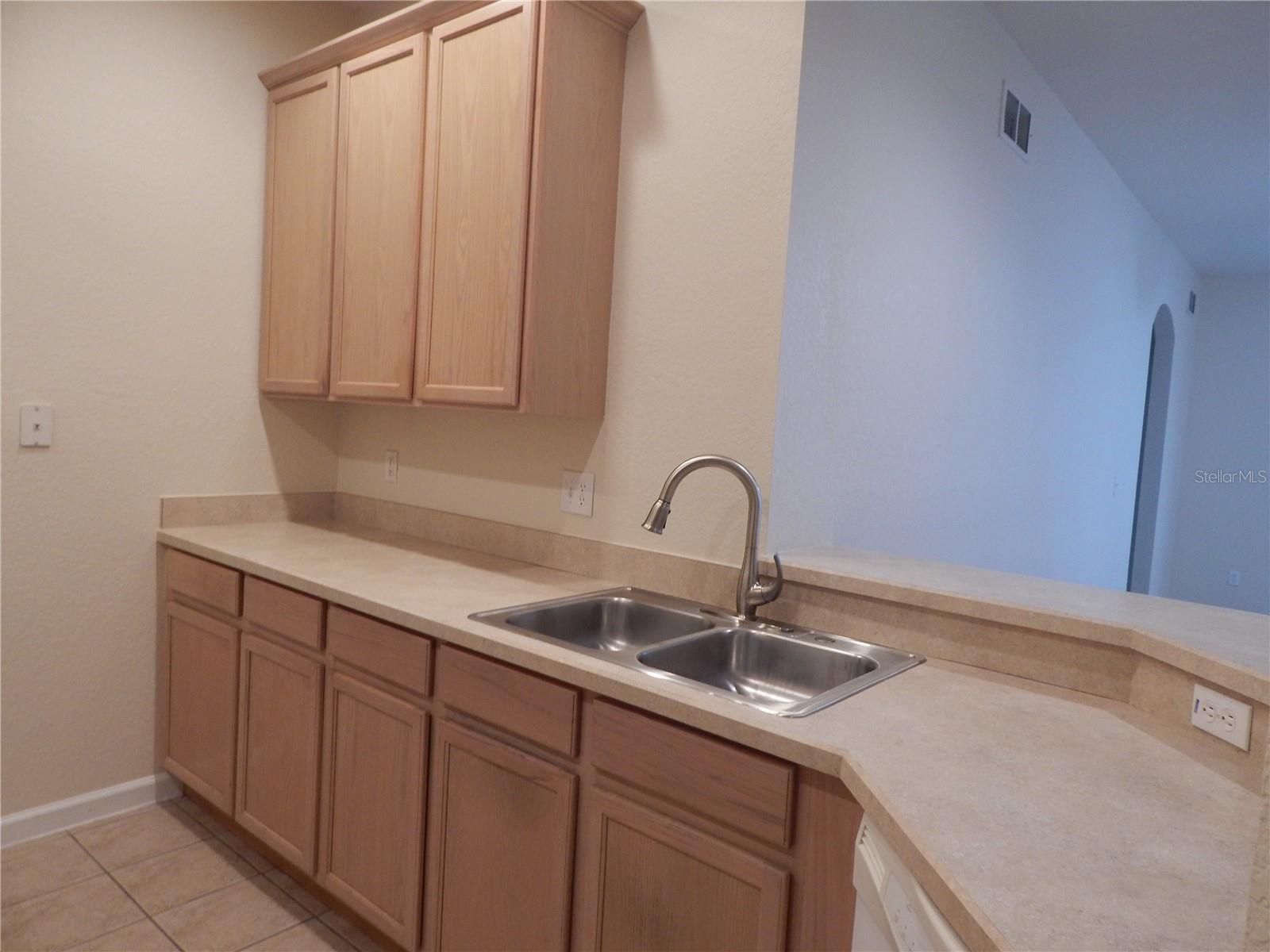 FLORA RIDGE CONDO PH 3 BLDG 6 - Residential