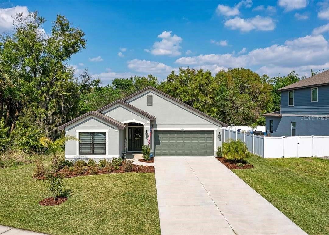 GRAND OAK PRESERVE FKA THE PONDS - Residential Lease