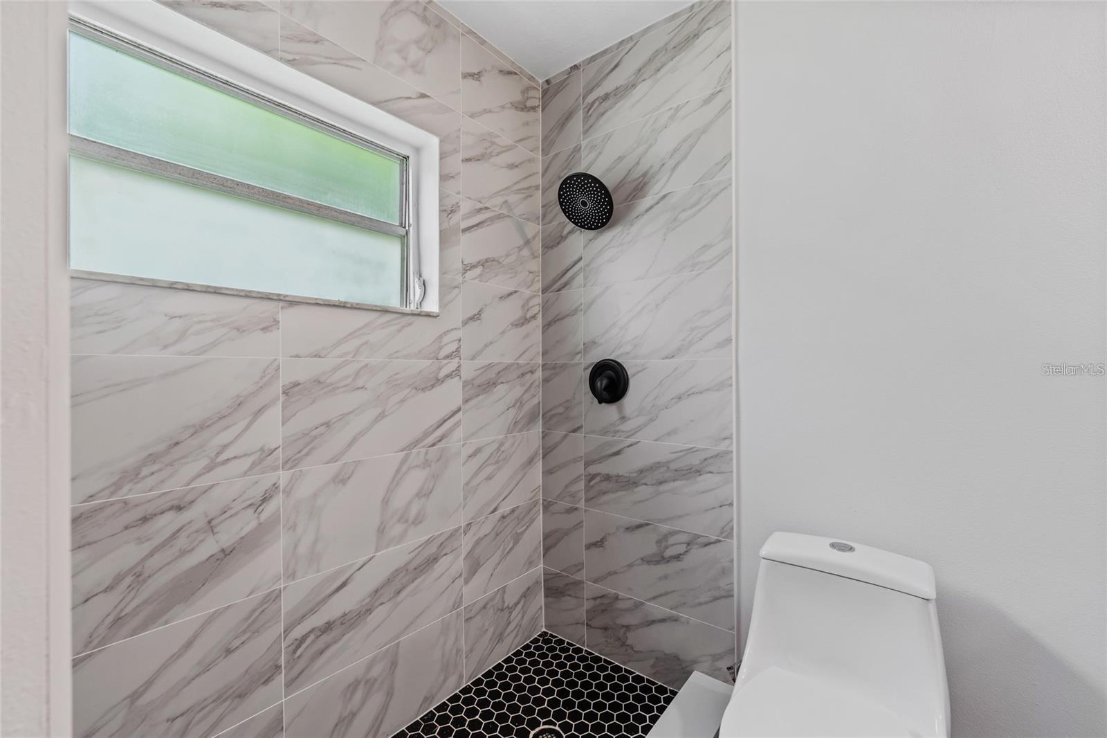 KAY LYNN HEIGHTS - Residential