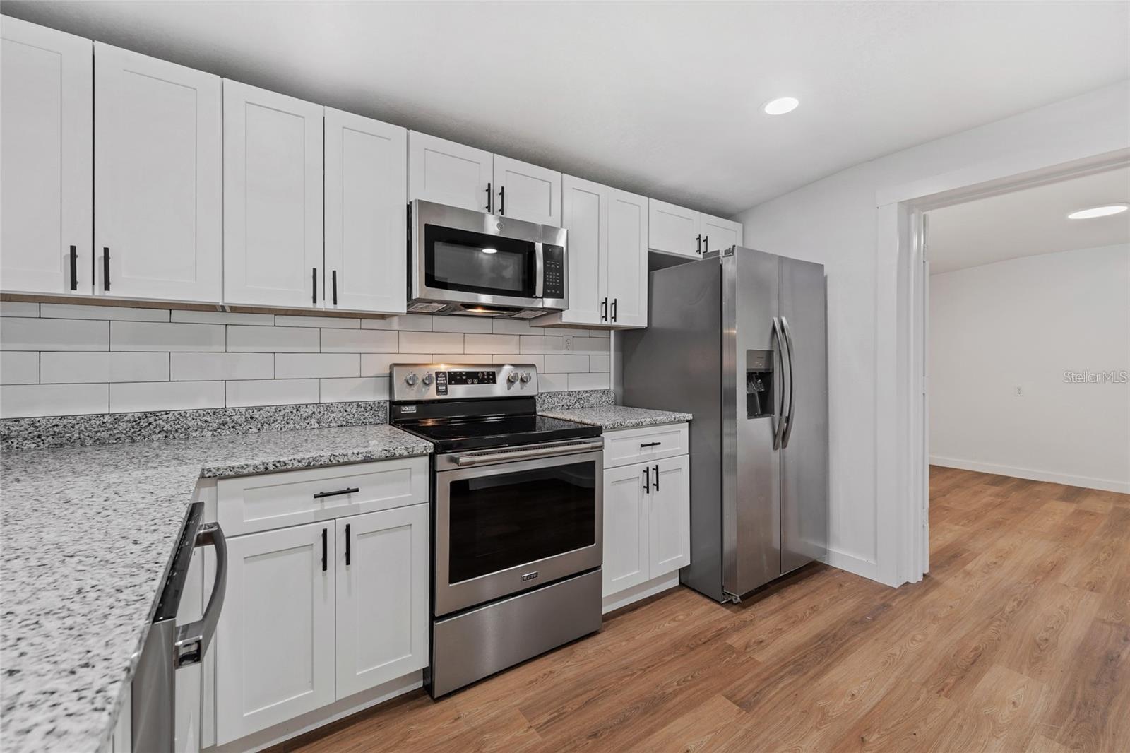 KAY LYNN HEIGHTS - Residential