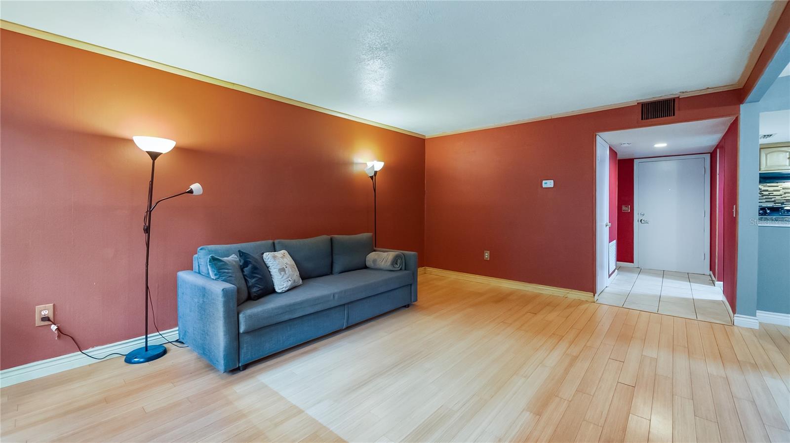 5820 PEREGRINE AVENUE C04-1