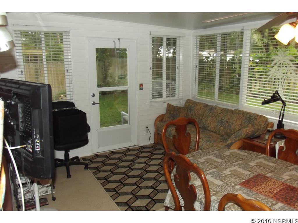 Gas Lite Square - Residential