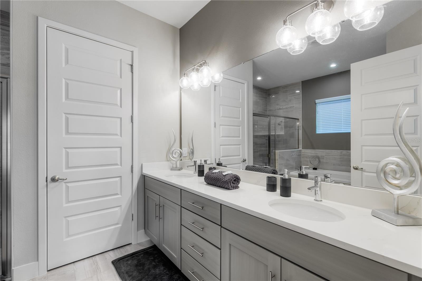 REUNION WEST FAIRWAYS 17 & 18 REP - Residential