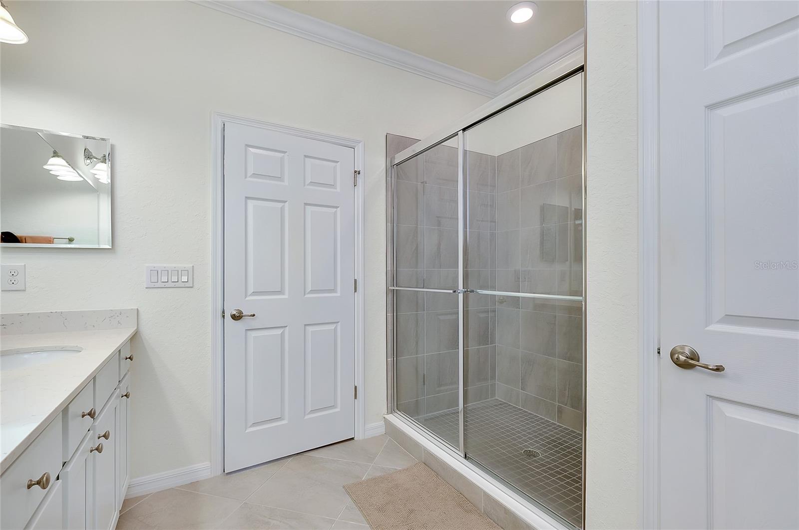 SARASOTA NATIONAL - Residential