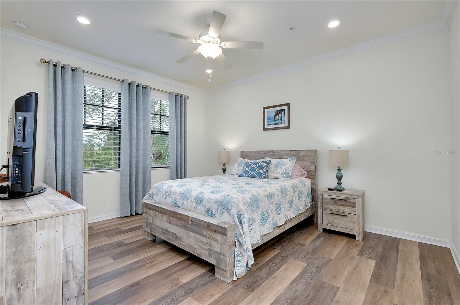 SARASOTA NATIONAL - Residential