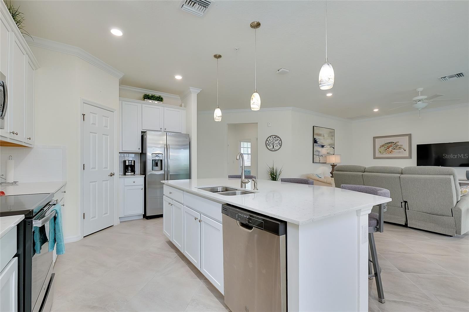 SARASOTA NATIONAL - Residential