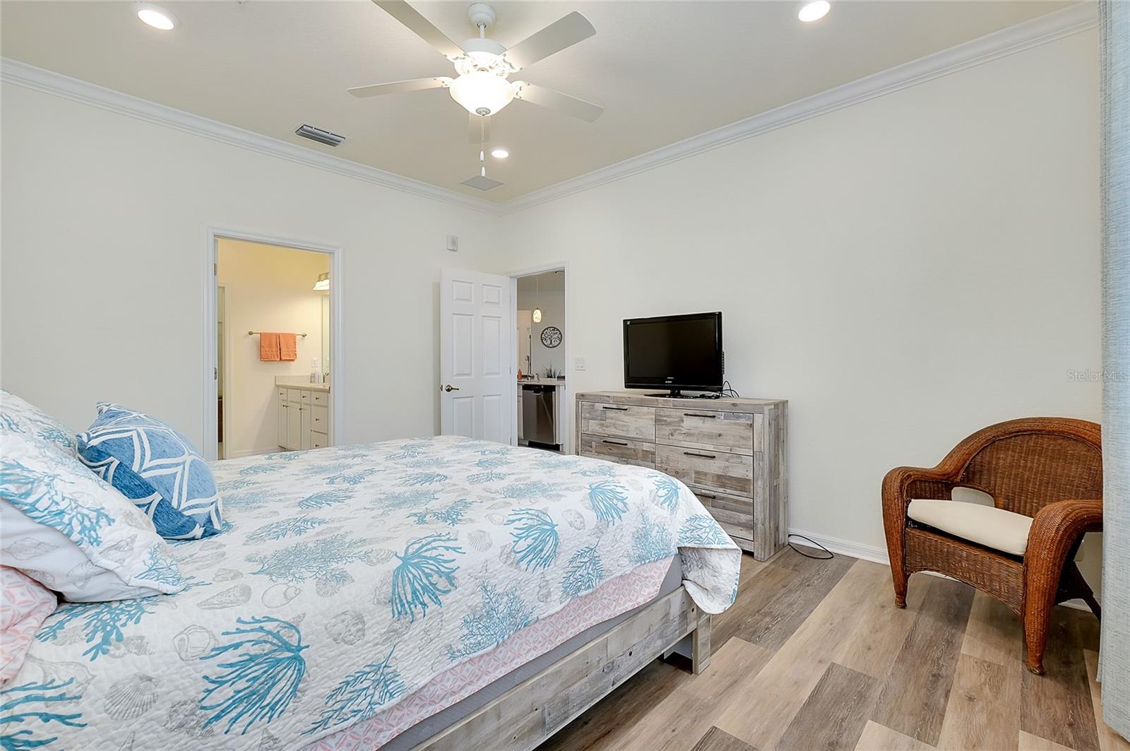 SARASOTA NATIONAL - Residential