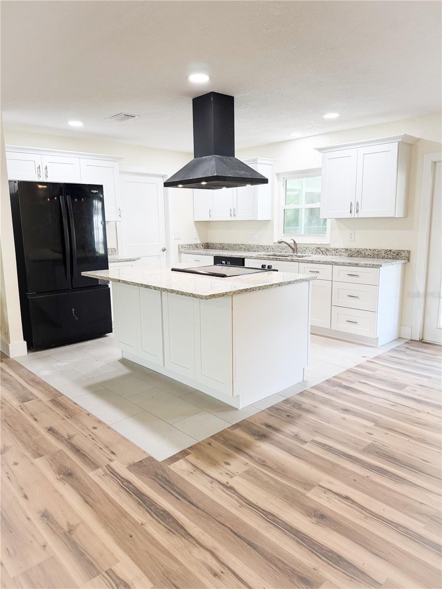 3732 NE 28TH COURT