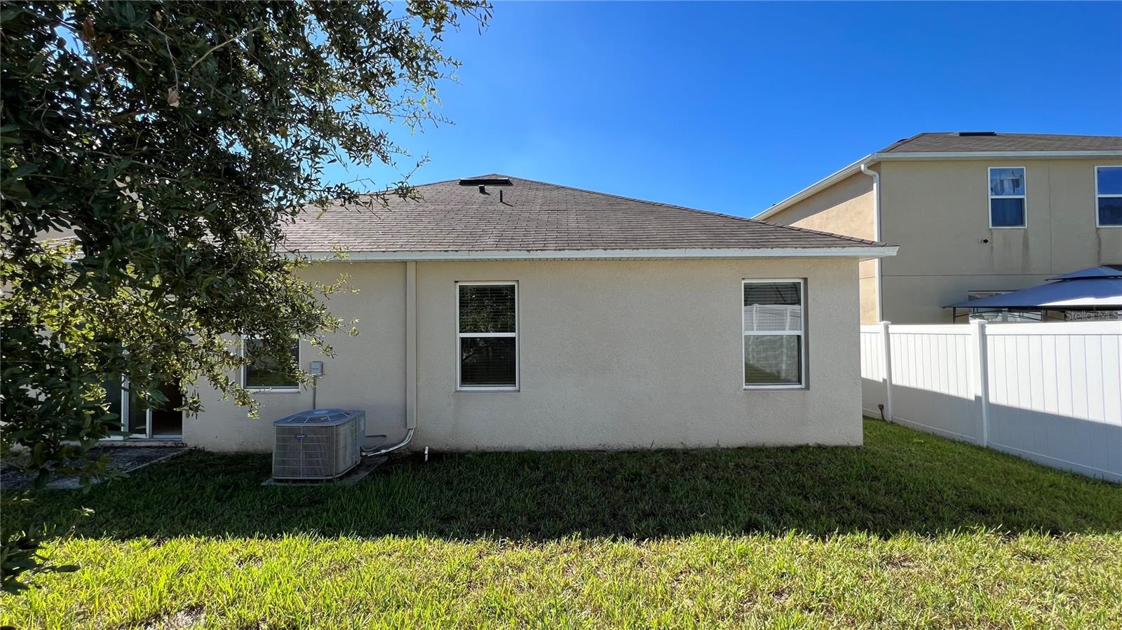 SAWGRASS BAY PH 2A - Residential Lease