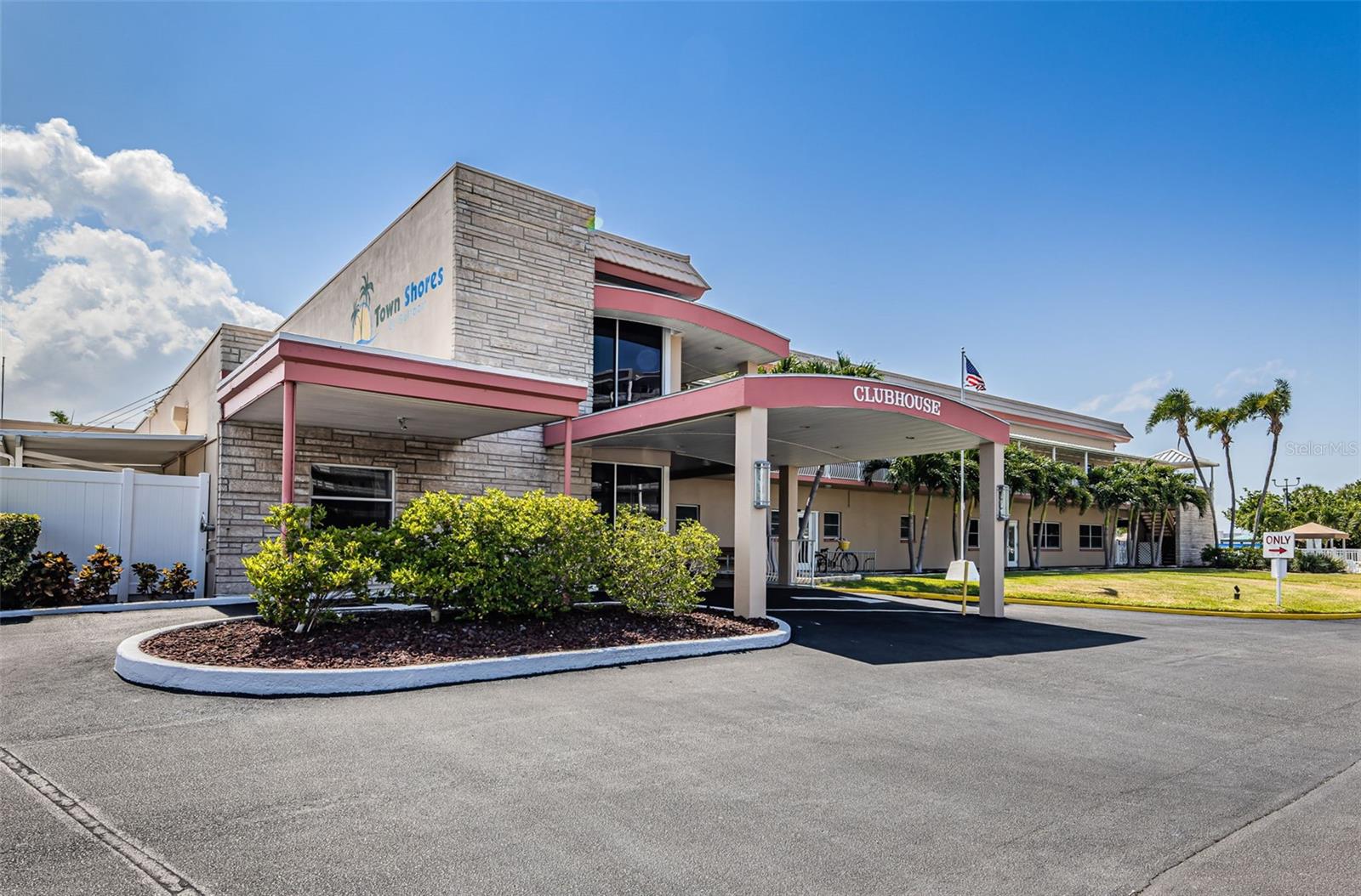 TOWN SHORES OF GULFPORT - Residential