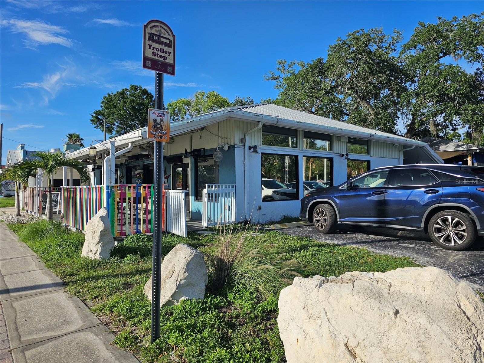 606 N PINELLAS AVENUE