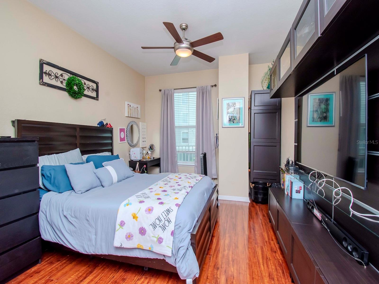 PARKCREST HARBOUR ISLAND CONDO - Residential