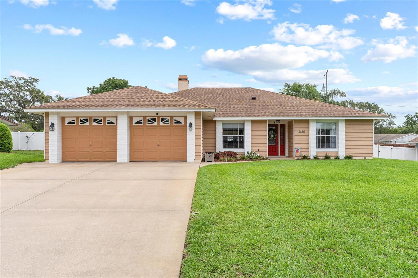 1414 COVE PLACE