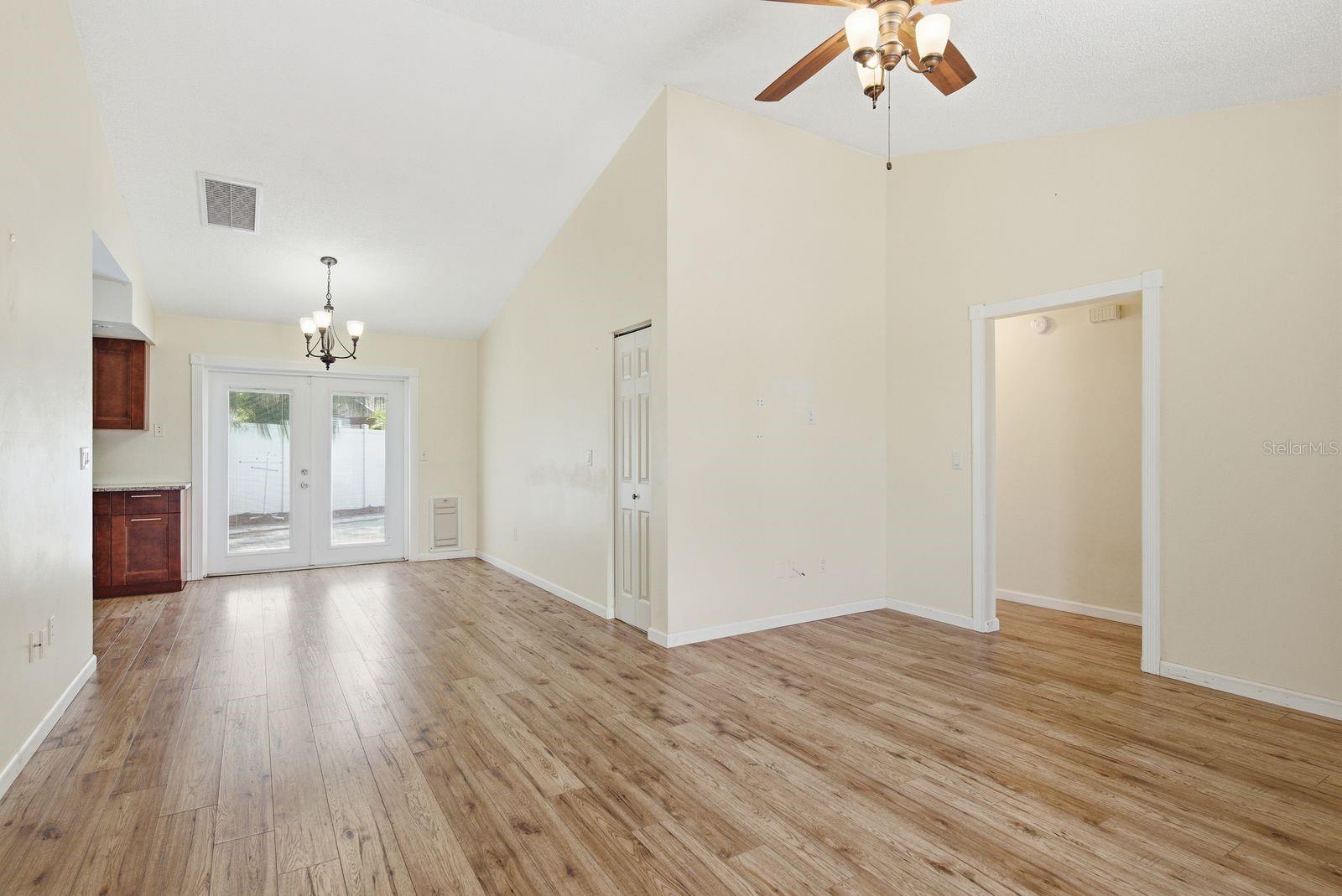 1912 CUTTY BAY COURT