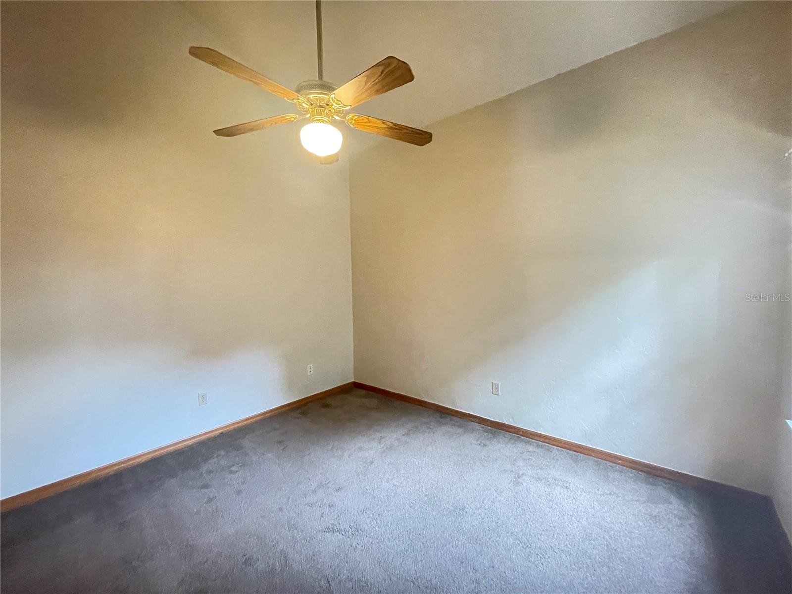 WOODSIDE VILLAS - CONDOS - Residential