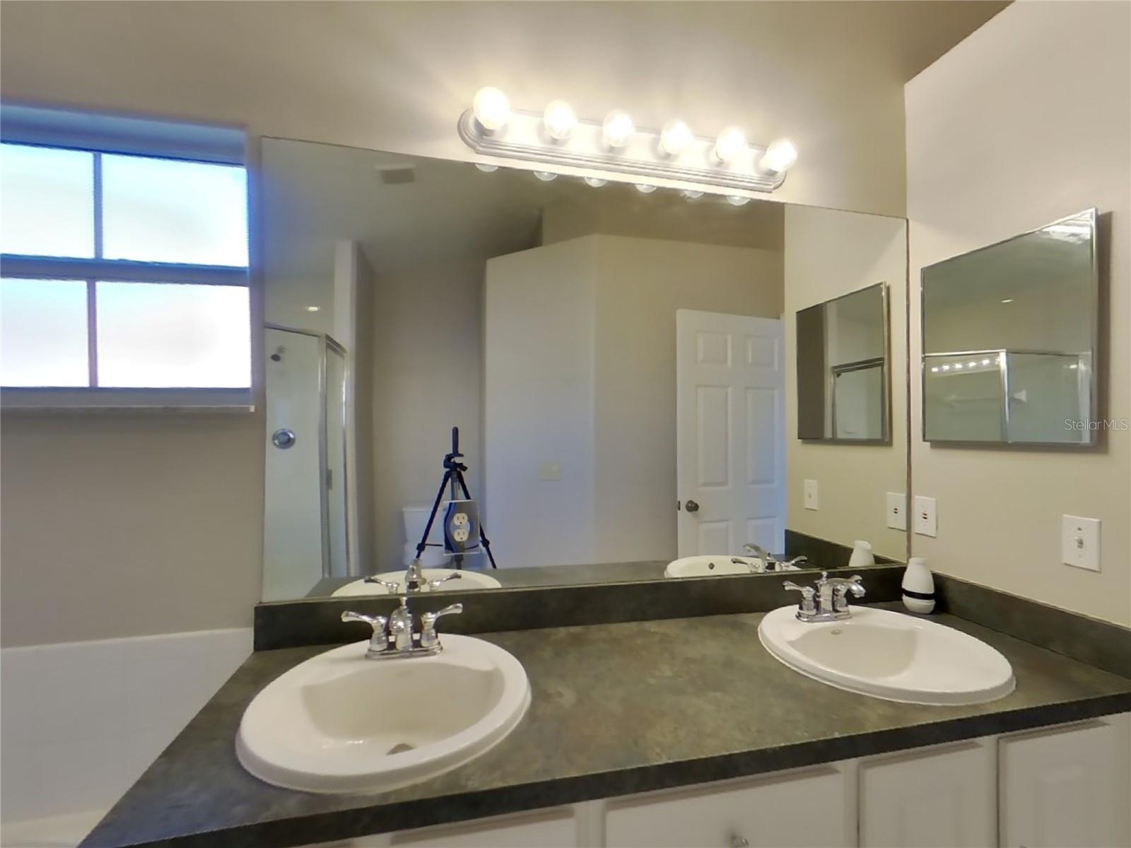 SWEETWATER CREEK UNIT 2 - Residential Lease